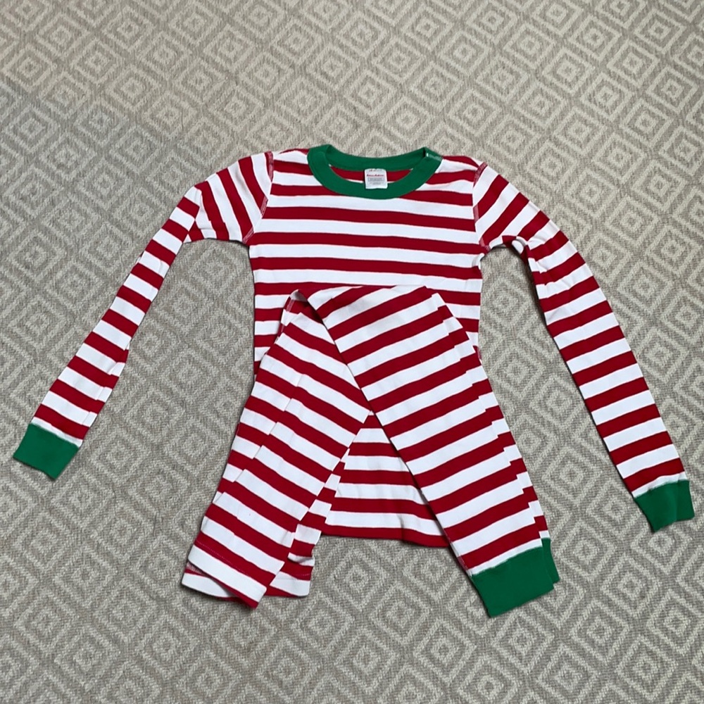 Hanna Andersson holiday PJ set. Barely worn.